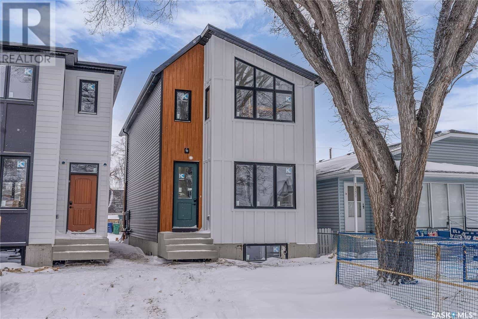 Property for Sale: 1315 Edward AVENUE, Saskatoon, Saskatchewan, S7K3A9